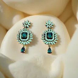 Anouk Gold-Plated Crystals Studded Jewellery Set image 4