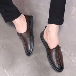 N N Creation Men Textured Mojaris-image-58