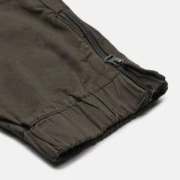 SHOWOFFFF Men Comfort Slim Fit Low-Rise Trousers image 5