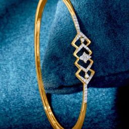 P.N.Gadgil Jewellers Contour Charm Gold & Diamond Bracelet For Women-picture-0