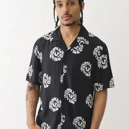 True Religion Men Cuban Collar Conversational Printed Casual Shirt-picture-14