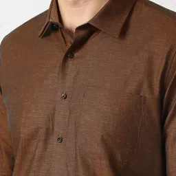 Van Heusen Men Slim Fit Textured Spread Collar Formal Shirt image 5