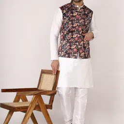 JEXI Mandarin Collar Pure Silk Kurta With Pyjama And Nehru Jacket image 3