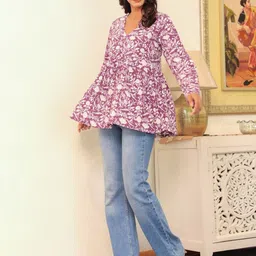 LABEL ADRIJA Floral Printed V-Neck Pure Cotton A-Line Top image 5