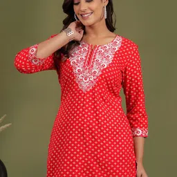 STYLE ANGEL Women Floral Embroidered Gotta Patti Kurta-image-33