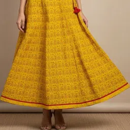 TANNAH Women Ethnic Motifs Printed Kurta with Skirt & Dupatta image 4