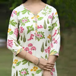 SZN Women Floral Printed Regular Kurta with Trousers & With Dupatta image 2