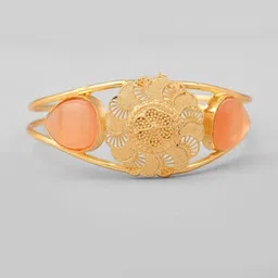 DressBerry Gold-Plated Stainless Steel Flower Shaped Cuff Bracelet image 4