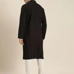 SWAGG INDIA Geometric Embroidered Mandarin Collar Sequinned Chikankari Kurta image 3