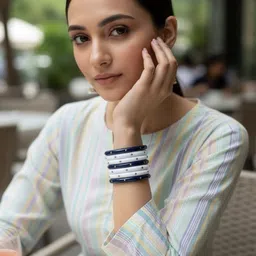 TAG 7 Set Of 8 Bangles image 4