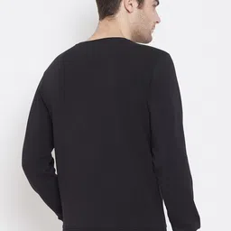 Crimsoune Club Men Black Printed Sweatshirt image 5