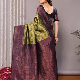 Shriyangan Floral Woven Design Zari Pure Silk Kanjeevaram Saree image 5