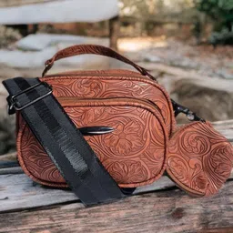 CASASTORE Printed Sling Bag image 3