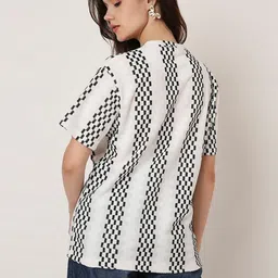 Blnk Women Checked T-shirt image 4