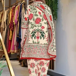 DIVASTRI Floral Printed V-Neck Straight Kurta With Patiala & Dupatta image 2