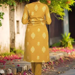 Moda Rapido Floral Printed V-Neck Straight Kurta With Trousers & Duptta image 3