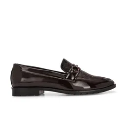 INVICTUS Men Textured Formal Loafer image 4