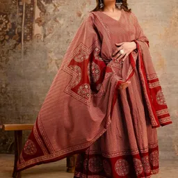 Anni Designer Women Chevron Print Anarkali Kurta with Trousers & Dupatta-picture-13