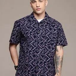 Roadster Men Printed Cuban Collar Relaxed Fit Pure Cotton Casual Shirt image 3