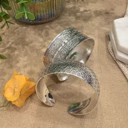 Niska Set Of 2 Textured Bangles-picture-13