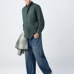 nuon men Nuon by Westside Olive Solid Slim-Fit Cotton Shirt image 3