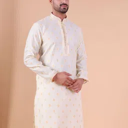 AURIK Men Geometric Embroidered Thread Work Kurta image 2