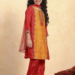 Biba Girls Floral Printed Regular Kurta with Palazzos & With Dupatta image 4