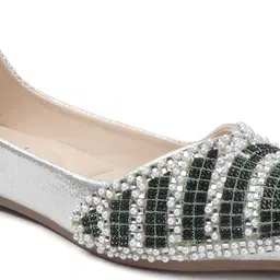 SIRDENILL Women Embellished with Beaded Detailing Mojaris Flats image 3