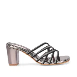 Clog London Women's Black Casual Sandals image 2