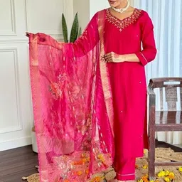 SZN Women Floral Embroidered Regular Thread Work Chanderi Silk Kurta with Trousers & With Dupatta image 2