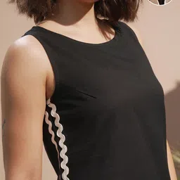 Vara By Vishudh Women Regular Pure Cotton Kurta with Trousers Kurta Sets image 2