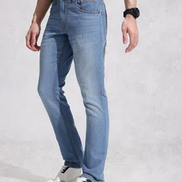 WROGN Men Straight Fit Light Fade Stretchable Jeans image 5