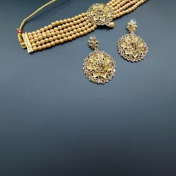 Women Click Gold-Plated Stone-Studded Jewellery Set-picture-25