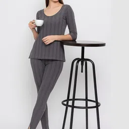 TRENDY RABBIT Women Striped Round Neck Thermal Set-image-61