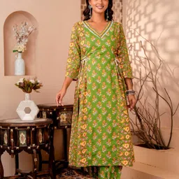 SINSINI Women Floral Printed Angrakha Pure Cotton Kurta with Trousers & With Dupatta image 4
