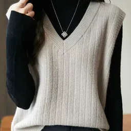 StyleCast Women Striped Sleeveless V-Neck Pullover-image-96
