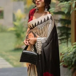 Peachmode Cream Printed Pure Crepe Sarees image 2