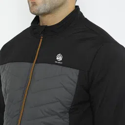 WELL QUALITY Men Colourblocked Lightweight Puffer Jacket image 2