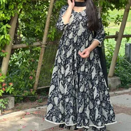 Aaysa Kurti Women Paisley Printed Regular Pure Cotton Kurtas & Trousers With Dupatta-image-8