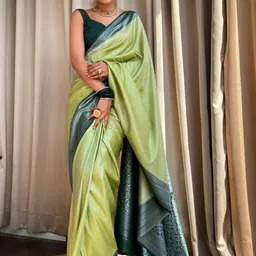 CANIZZARO Woven Design Zari Silk Blend Banarasi Saree image 4