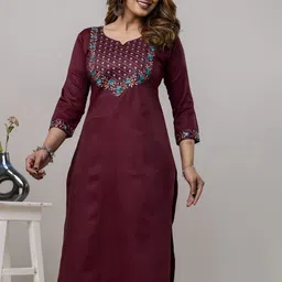 AUZAAI COLLECTION Floral Yoke Design Thread Work Pure Cotton Straight Kurta image 4