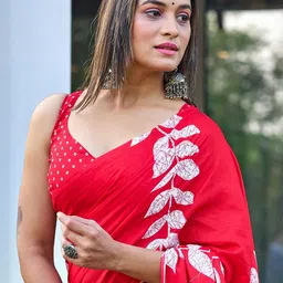 NIKATT KOMAL Floral Printed Pure Cotton Block Print Saree With Blouse Piece image 3