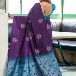 Sanwariya Silk Woven Design Zari Silk Blend Kanjeevaram Saree image 2