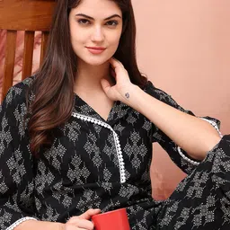 Claura Women Printed Night suit image 3
