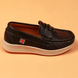 Cute Walk by Babyhug Slip On Solid Coloured Loafers With Applique - Black image 3