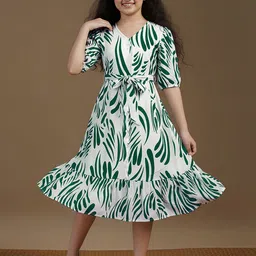 FASHION DREAM Tropical Printed Puff Sleeve Fit & Flare Dress-picture-41