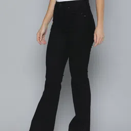 Levis Women 725 Bootcut Stretchable Jeans image 3