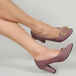 Flat n Heels Women Block Pumps image 3