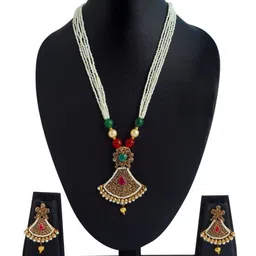 Women Click Stones Studded & Beaded Jewellery Set image 1