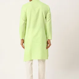 SOJANYA Men Green Solid Straight Kurta image 3